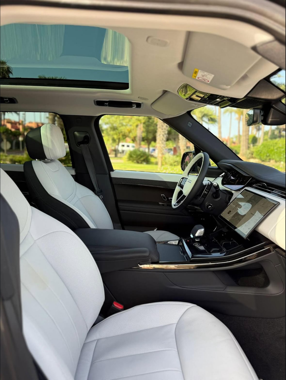 Land Rover Sport Interior